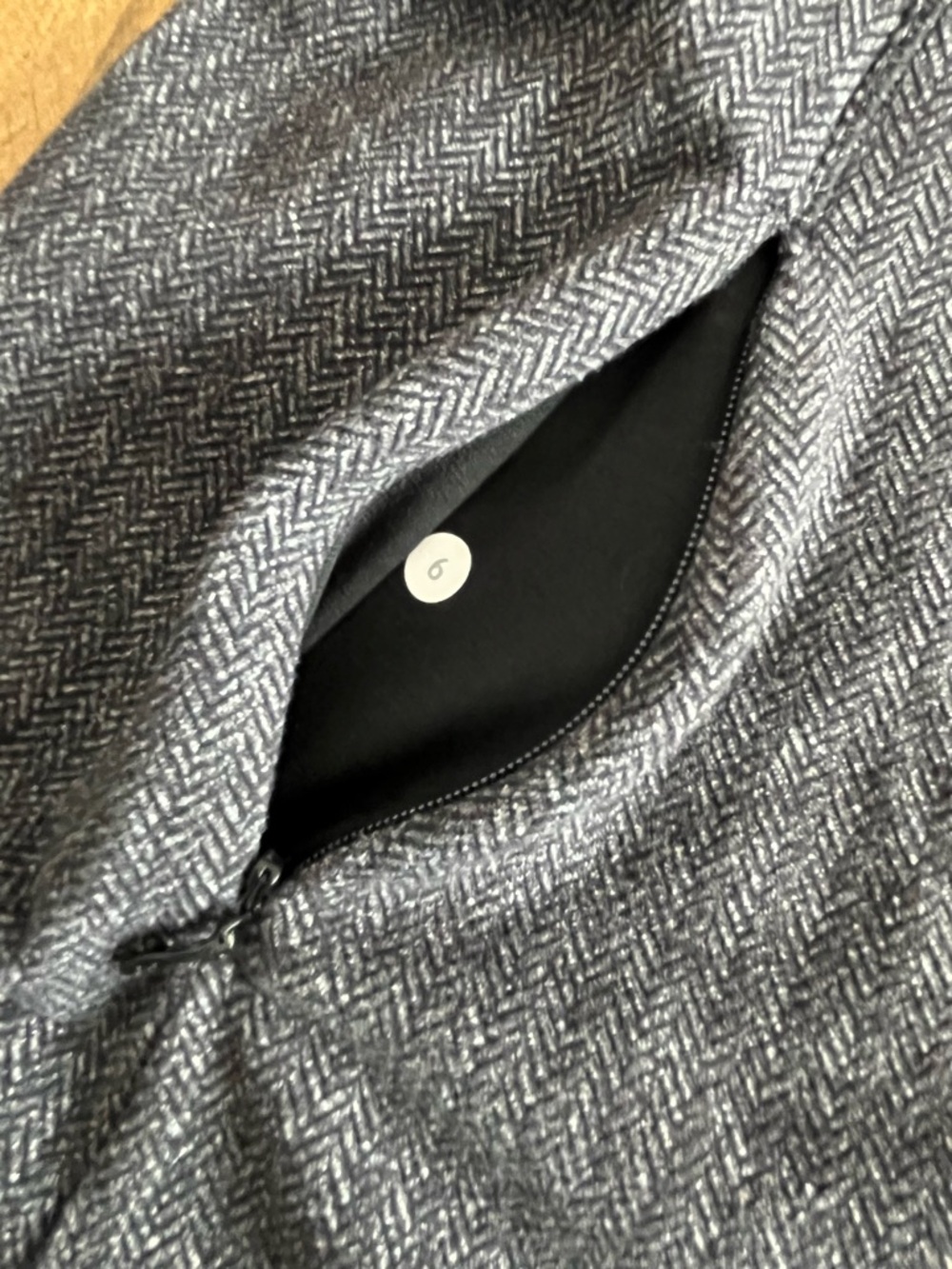 Lululemon Runderful Long Sleeve Herringbone Heathered Black/Grey Top US 6 - Picture 9 of 15